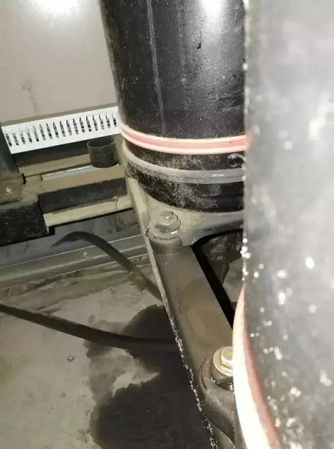 空氣源熱泵系統油漬泄漏圖 空氣源熱泵系統油漬泄漏圖